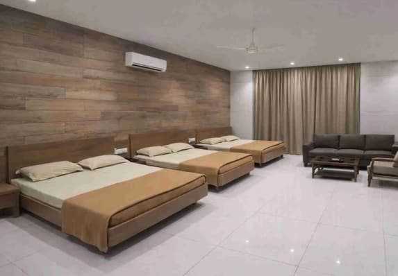 Executive Suite Room detail view 3